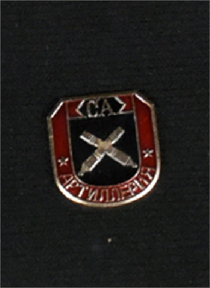 Red horseshoe medal